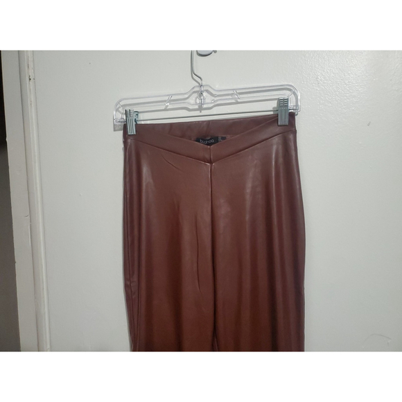 Boohoo Women's leather Brown Vegan Bootcut Pants Leg Slit Size (6) 33x25 - Picture 2 of 4